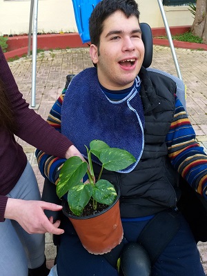 Manuel pouring the milk into a bowl.